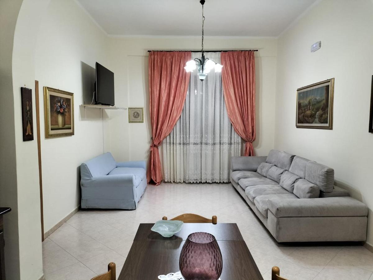 Casa Vacanze Al Castello Trani Esterno foto